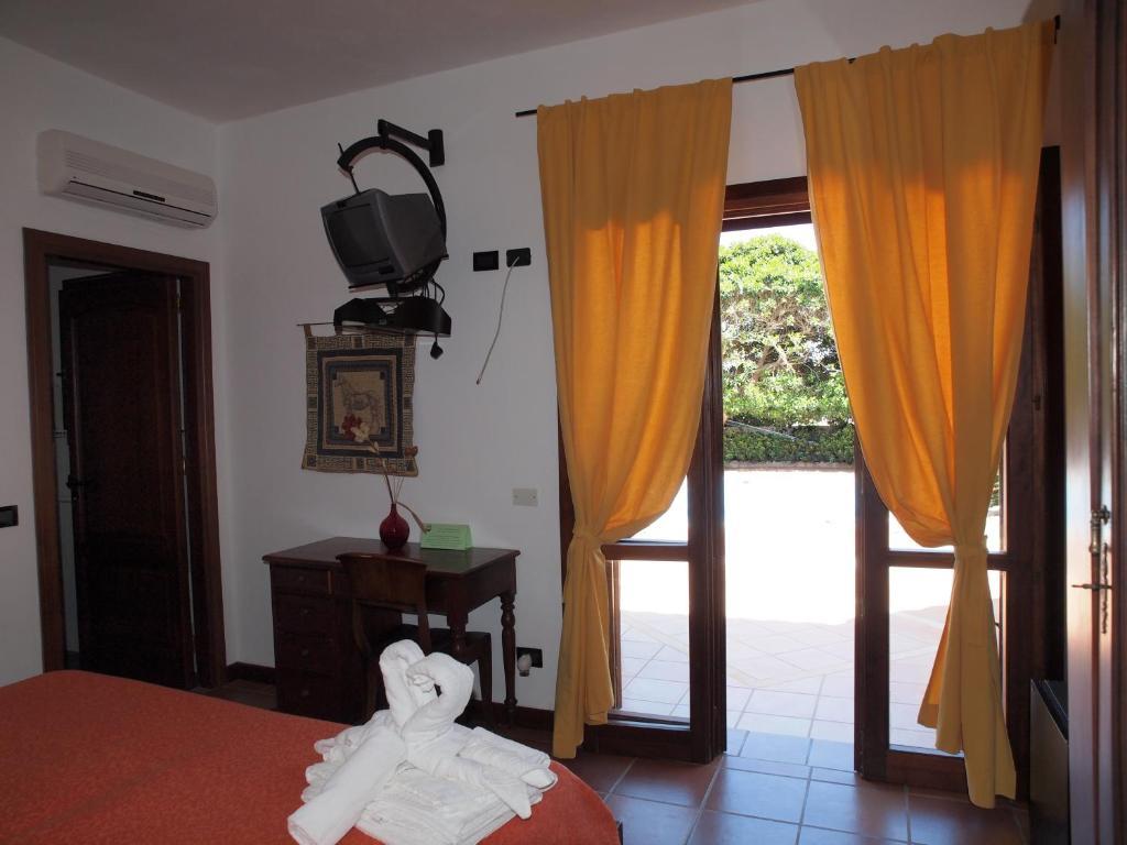 Relais Le Nereidi Hotell San Vito Lo Capo Rum bild